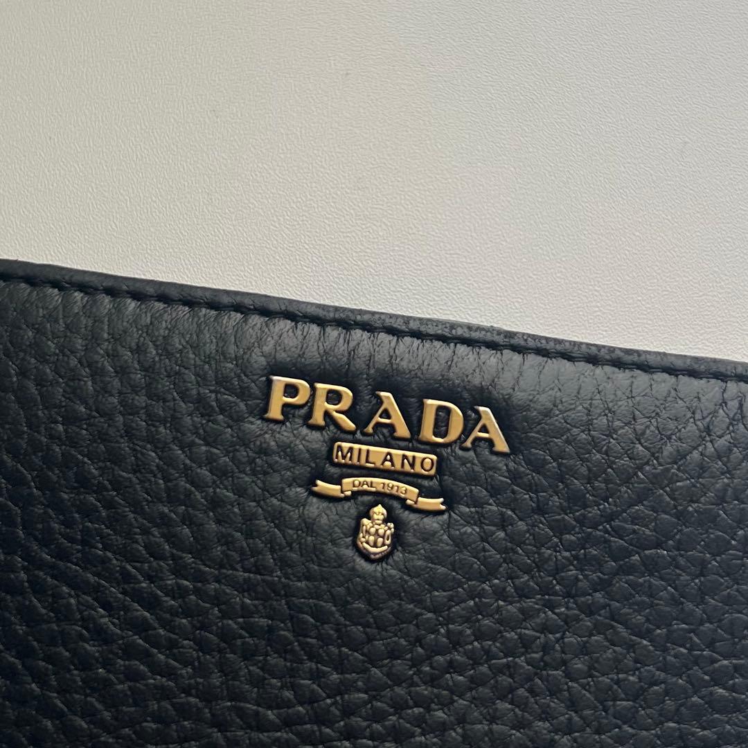 111 極上美品 PRADA プラダ 2つ折り財布
