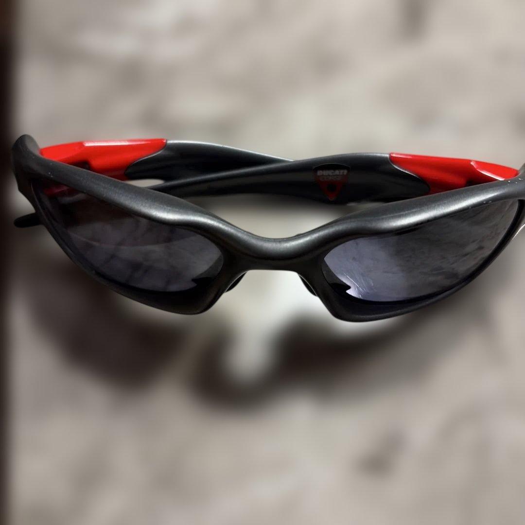 スポーツサングラス ブラック/レッド