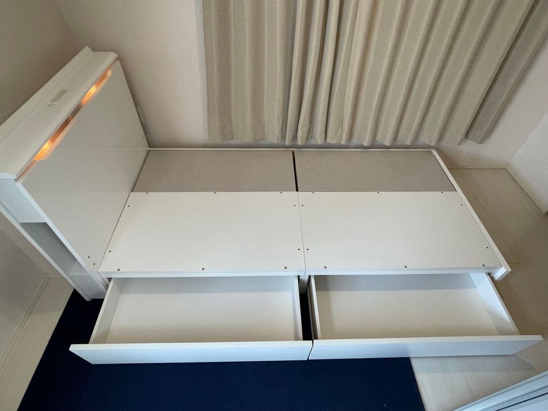 ニトリ　ホワイト シングルベッドフレーム