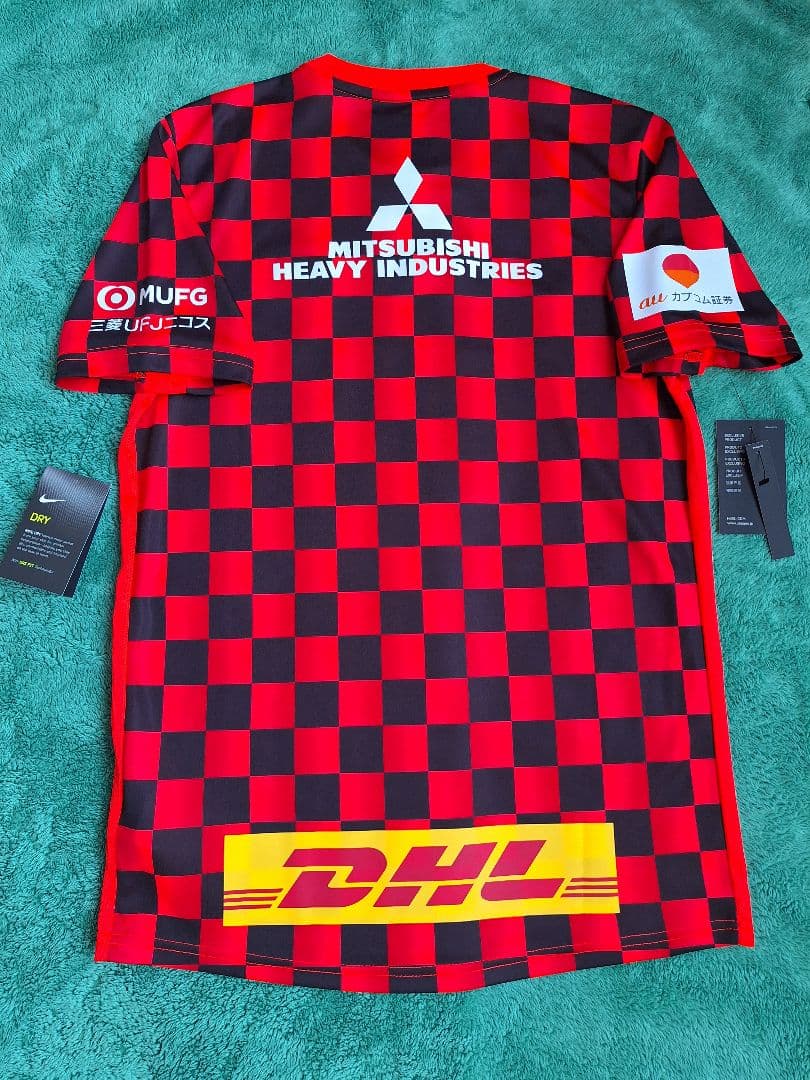 【新品・未使用】浦和レッドダイヤモンズプレマッチウェア