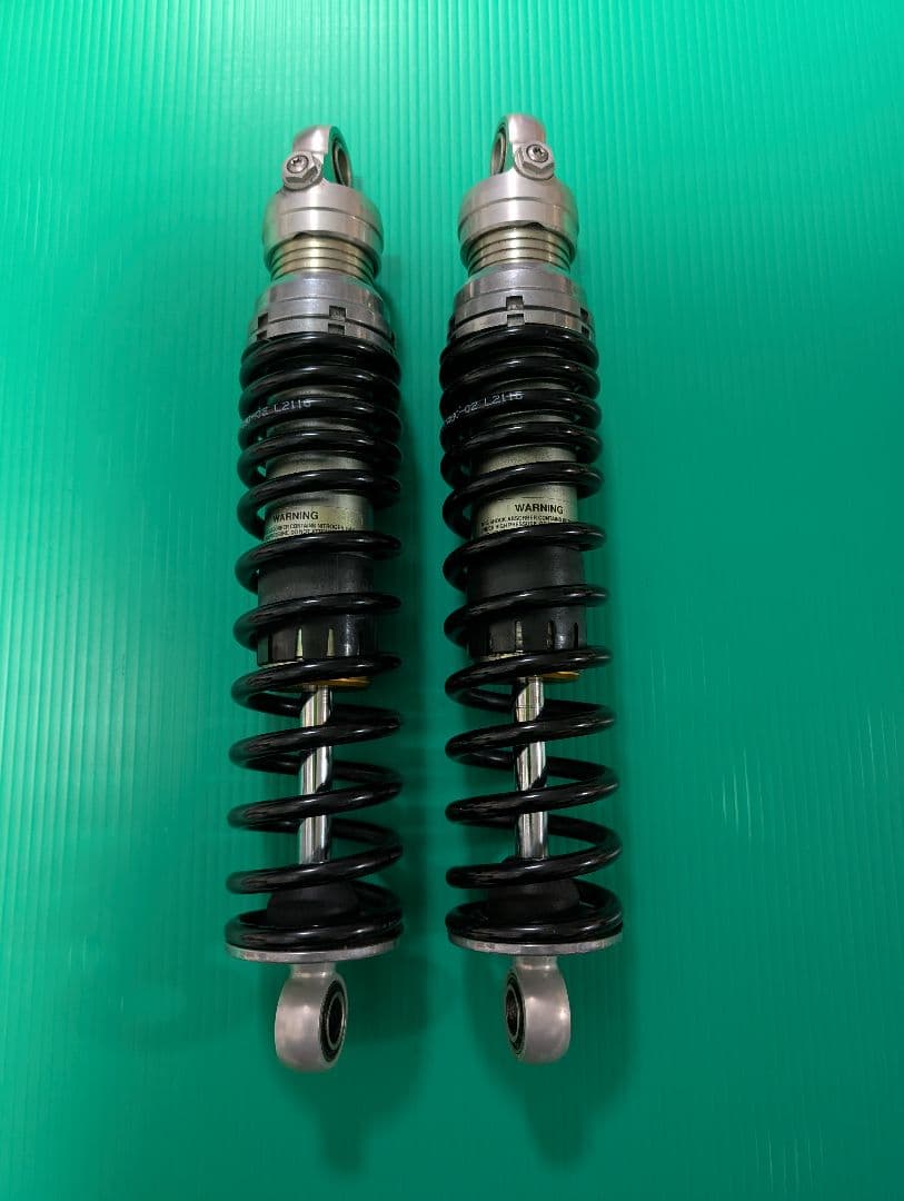 sr400 オーリンズ　リアショック