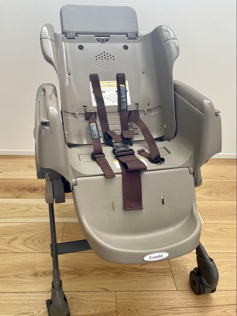 コンビ　ネムリラ　オートスウィング　電動　ハイ&ローチェア