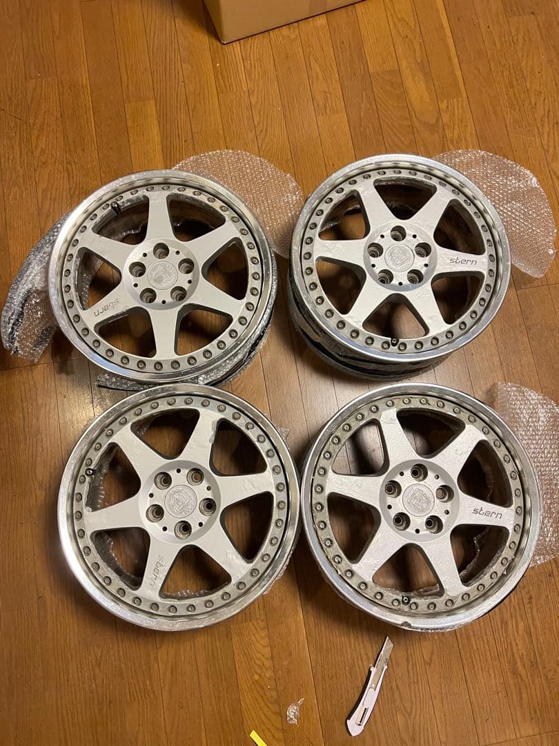 STERN16インチ 16x6.5J/オフセット+44/PCD100-5H