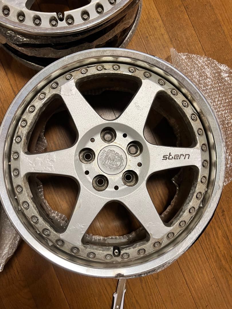 STERN16インチ 16x6.5J/オフセット+44/PCD100-5H