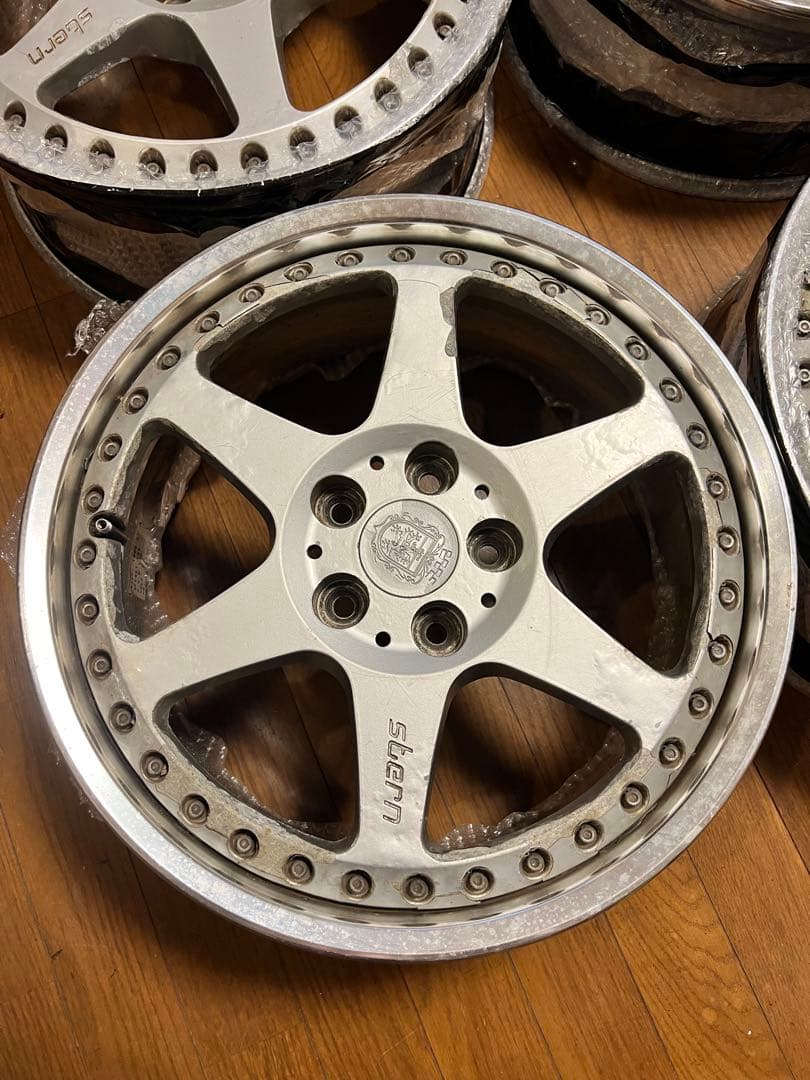 STERN16インチ 16x6.5J/オフセット+44/PCD100-5H