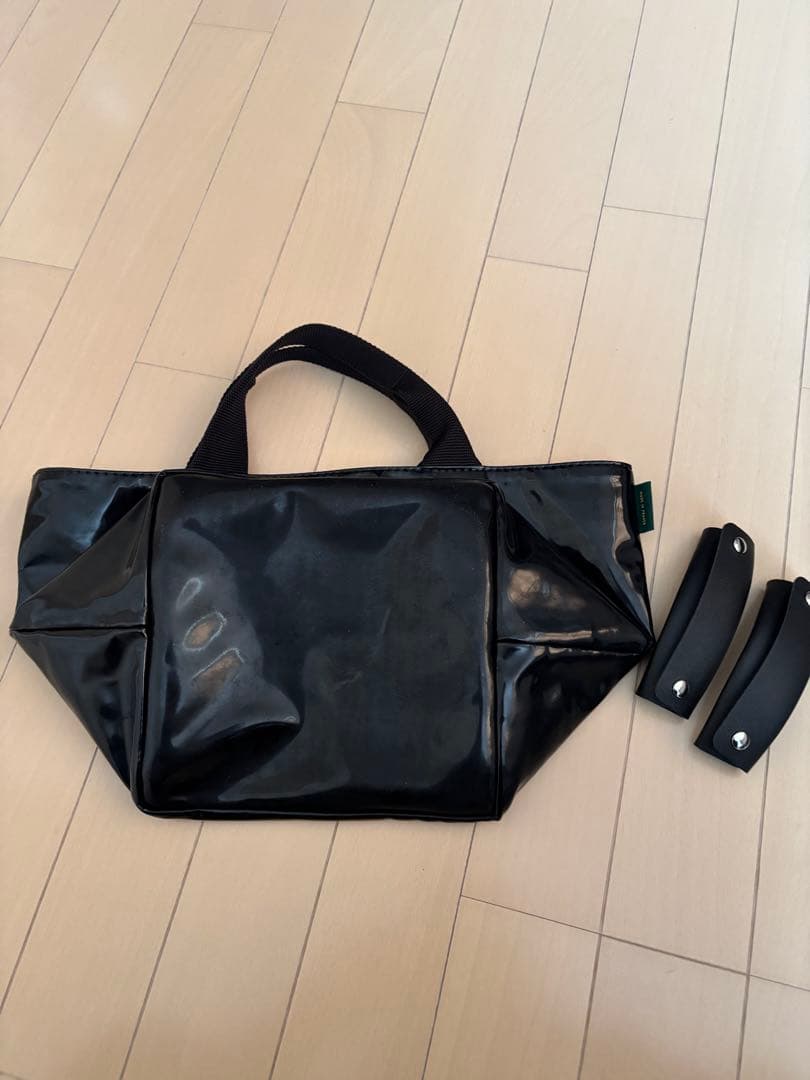 エルベシャプリエ◉1027VE◉ヴェルニトートM◉ノワール◉エナメル