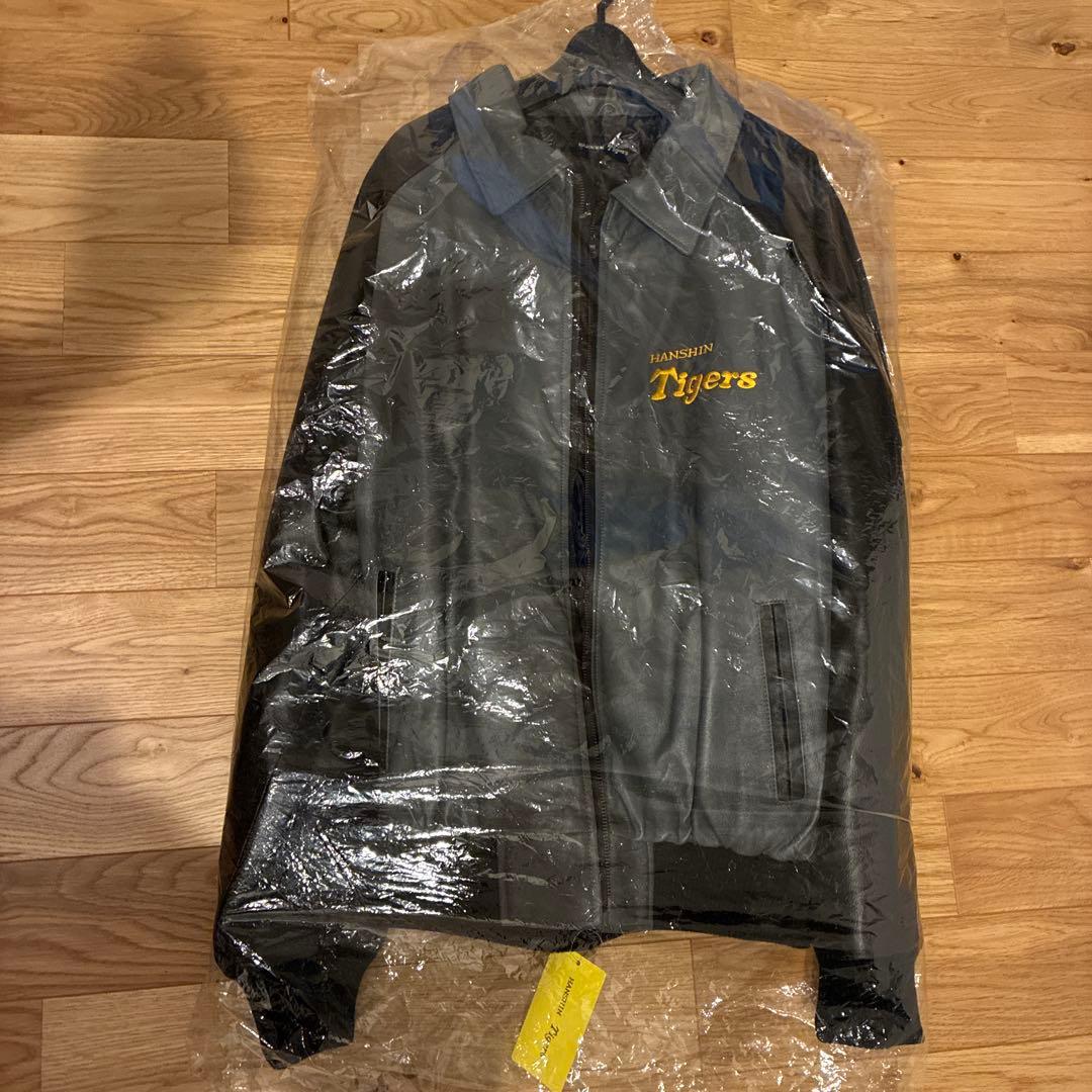 阪神タイガース　革ジャン　新品　希少