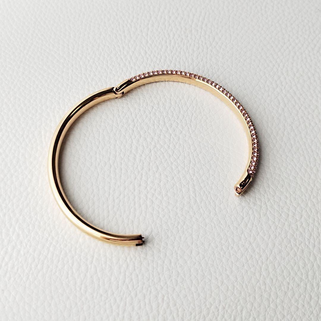 スワロフスキー　バングル　ブレスレット　ローズゴールド　Mサイズ　箱付