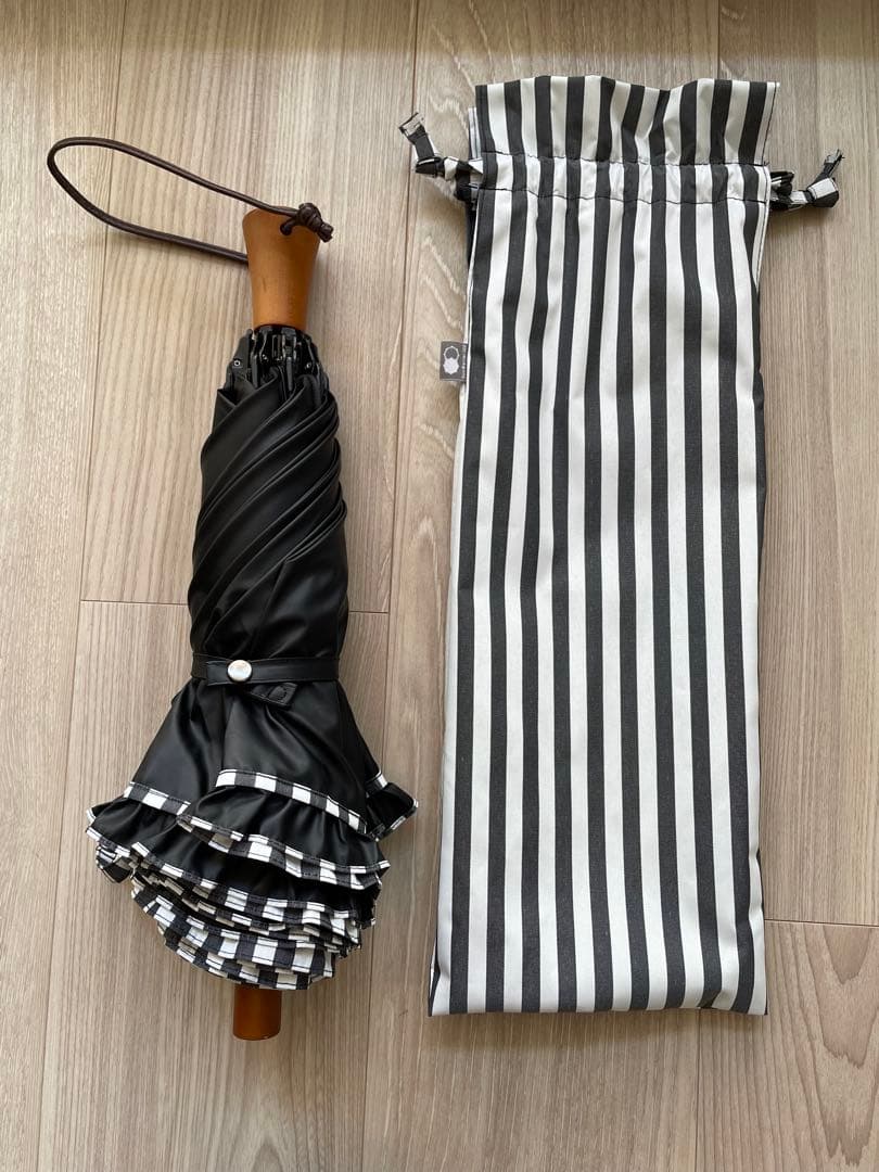 サンバリア100 日傘 2段折りフリル付き ネイビーストライプ 完全遮光