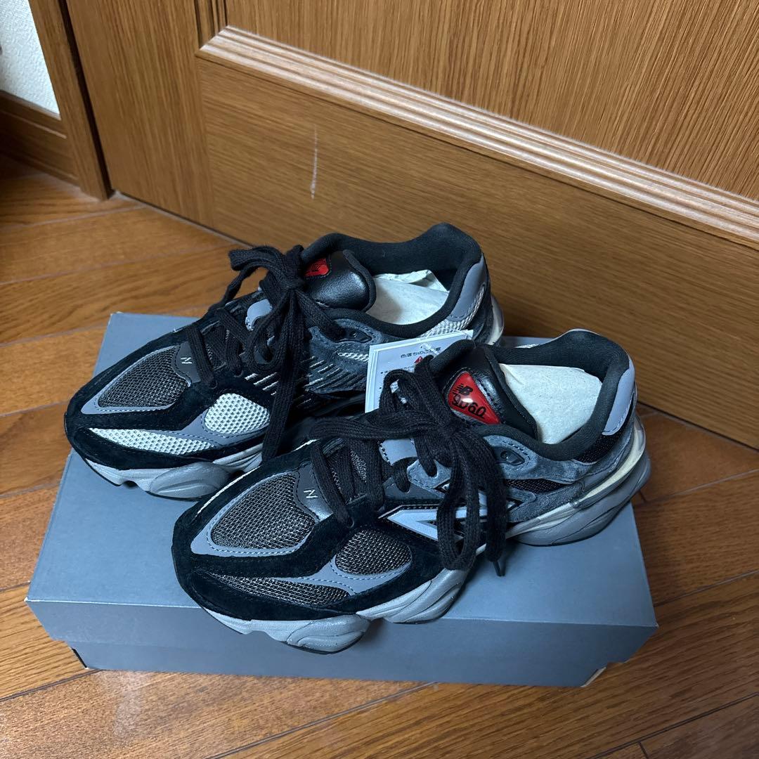 New Balance 9060 ブラック/グレー