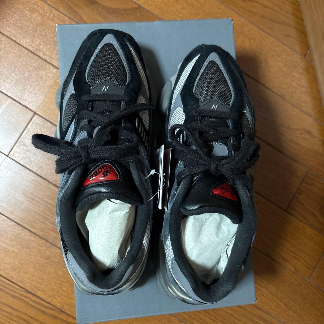 New Balance 9060 ブラック/グレー