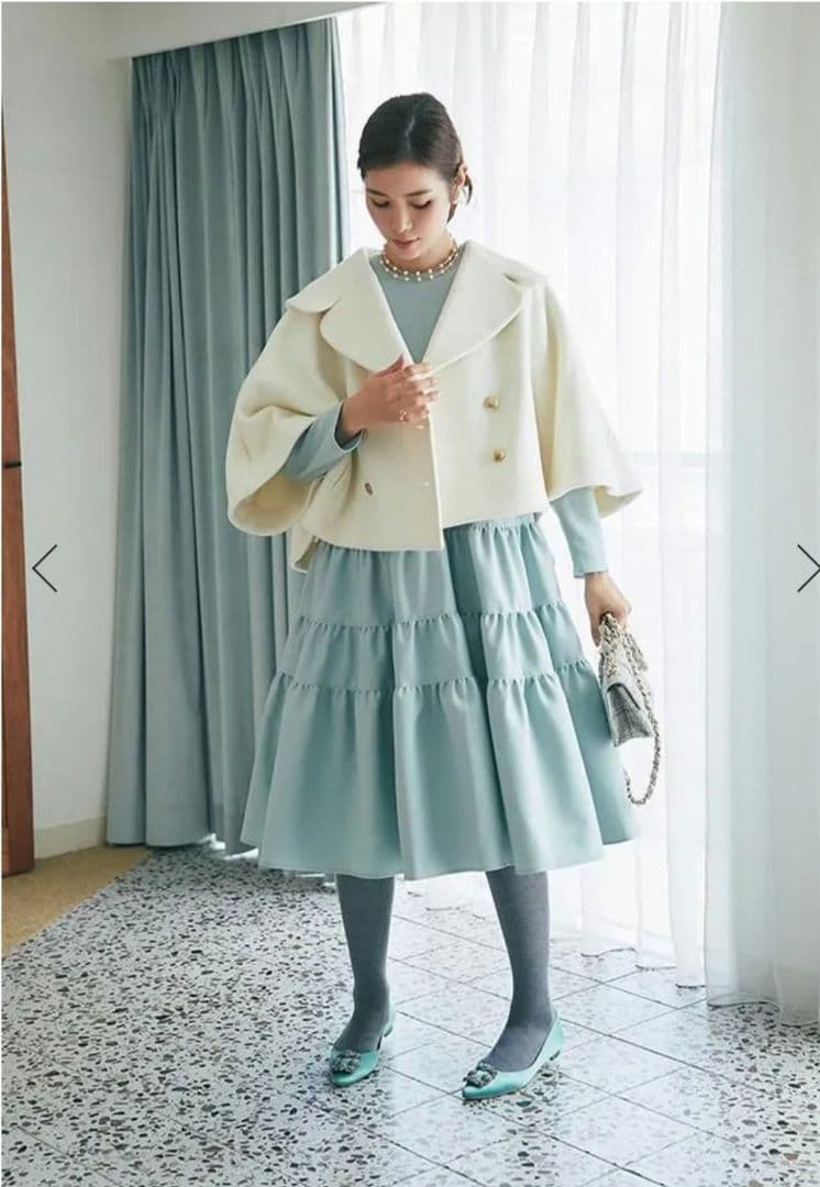 SEVENTEN ダブルブレストショートコート