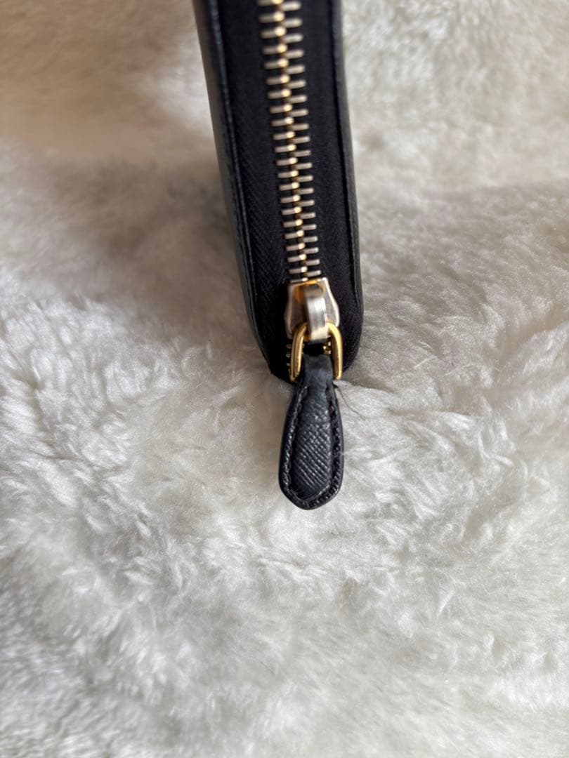 PRADA ブラック 長財布 サフィアーノレザー