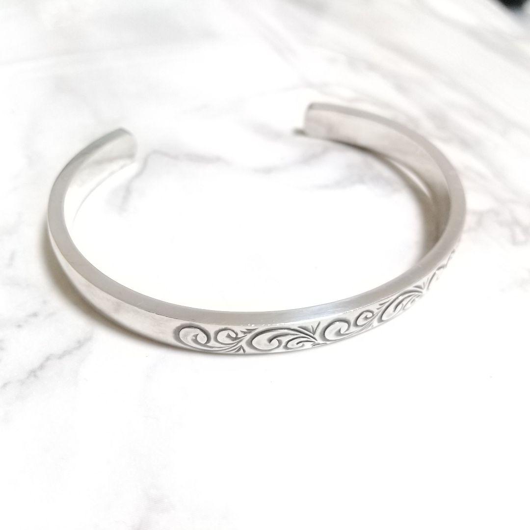 アガット　agete　シルバー　銀製　彫　バングル
