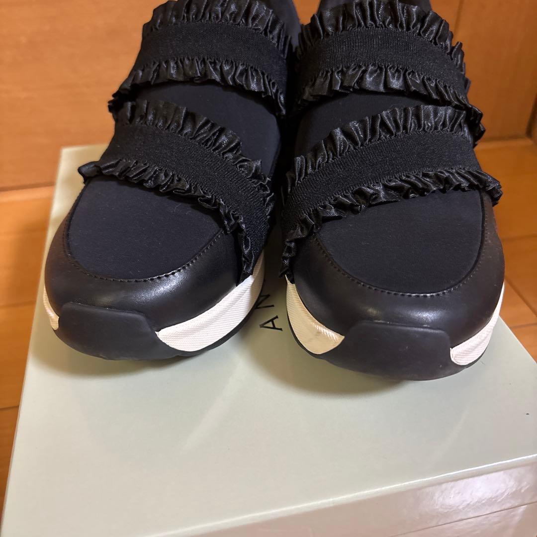 ANTEPRIMA アンテプリマ フリルモチーフ ブラックスニーカー 24.0