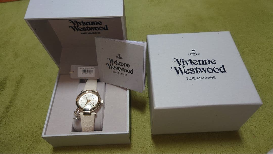 Vivienne Westwood VV006WHWH 腕時計