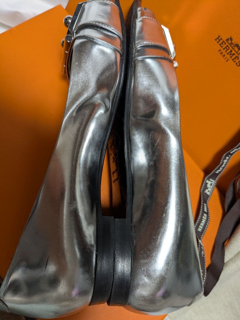 再度のお値下げです)HERMES シルバー フラットシューズ38