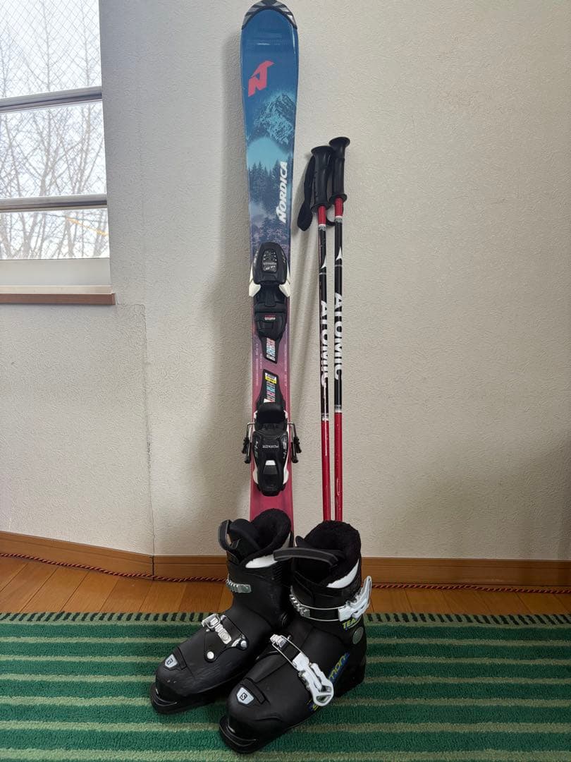 子供スキー3点セットNordica スキー板 Salomon ブーツ ポール