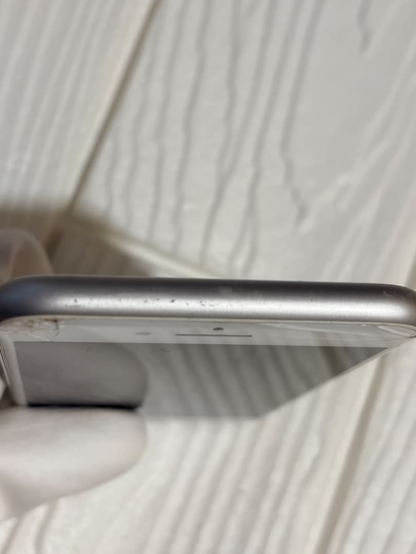 iPhone 本体 64GB 画面傷あり