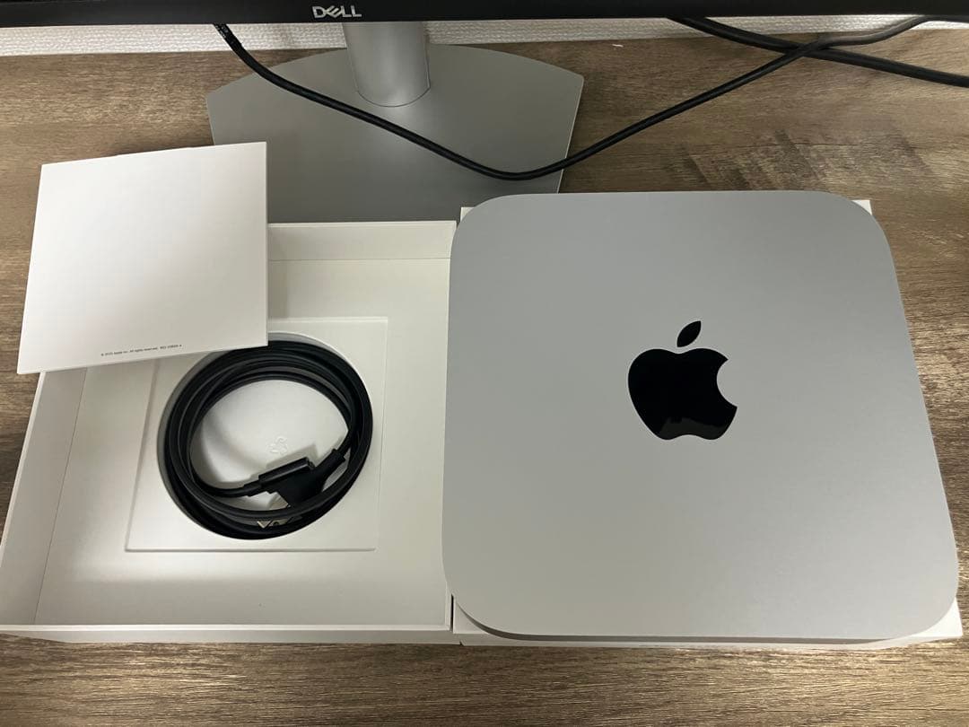 Macデスクトップ Mac mini M1 8GB 256GB + Magic Keyboard