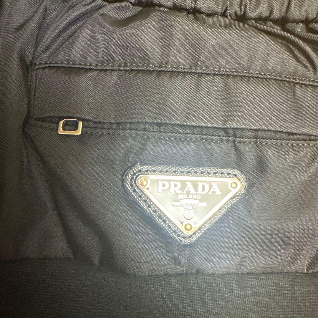 PRADA ブラック リナイロンショートパンツ