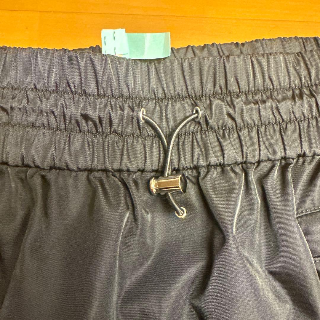 PRADA ブラック リナイロンショートパンツ