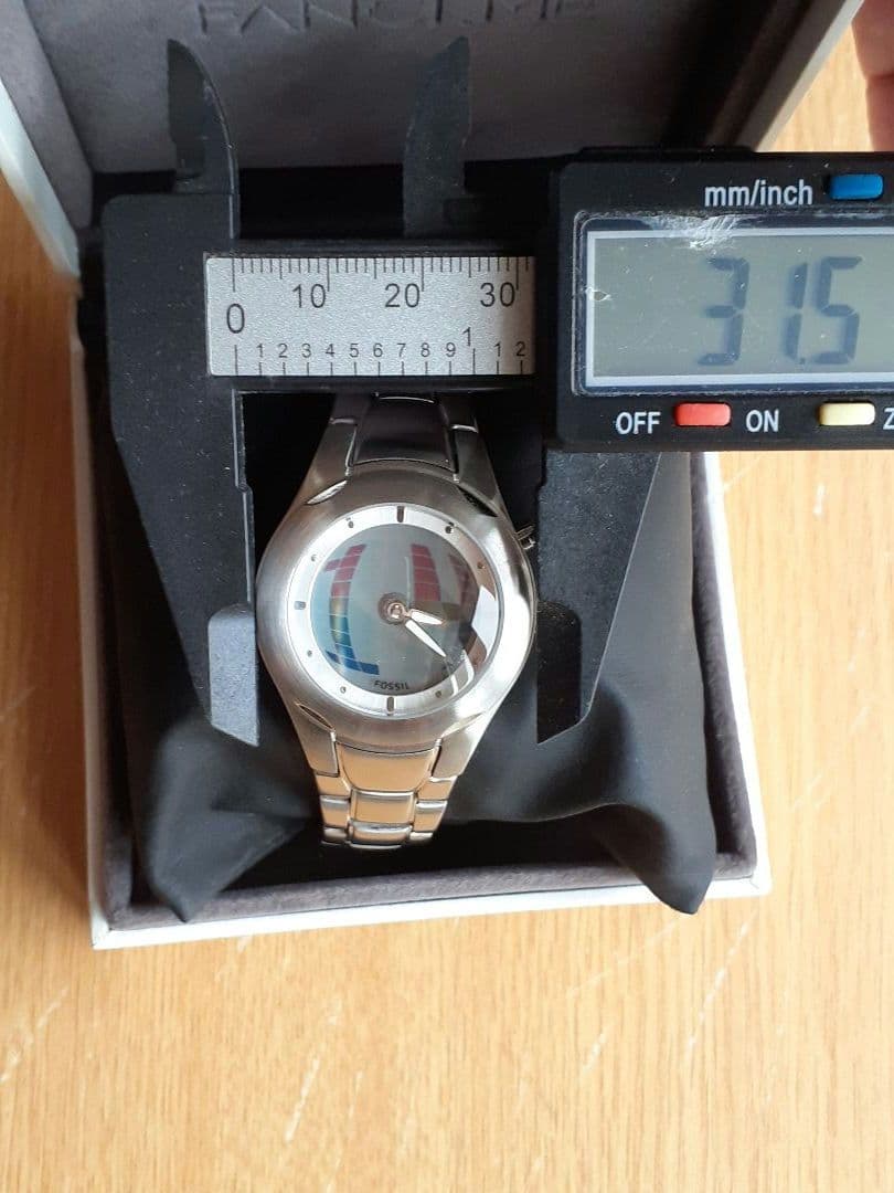 本物 FOSSIL フォッシル 復刻版 虹色 BIG TIC レディース 腕時計