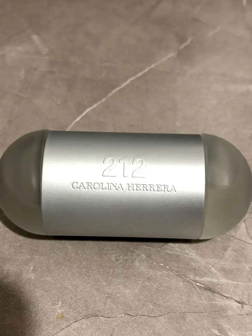 キャロライナヘレラ212 オードトワレ 60ml 香水