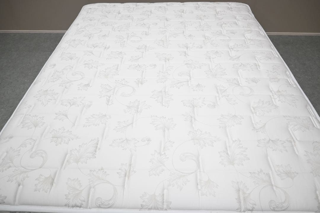 【展示未使用品】NIHON BED 日本ベッド クイーンサイズベッド シルキー