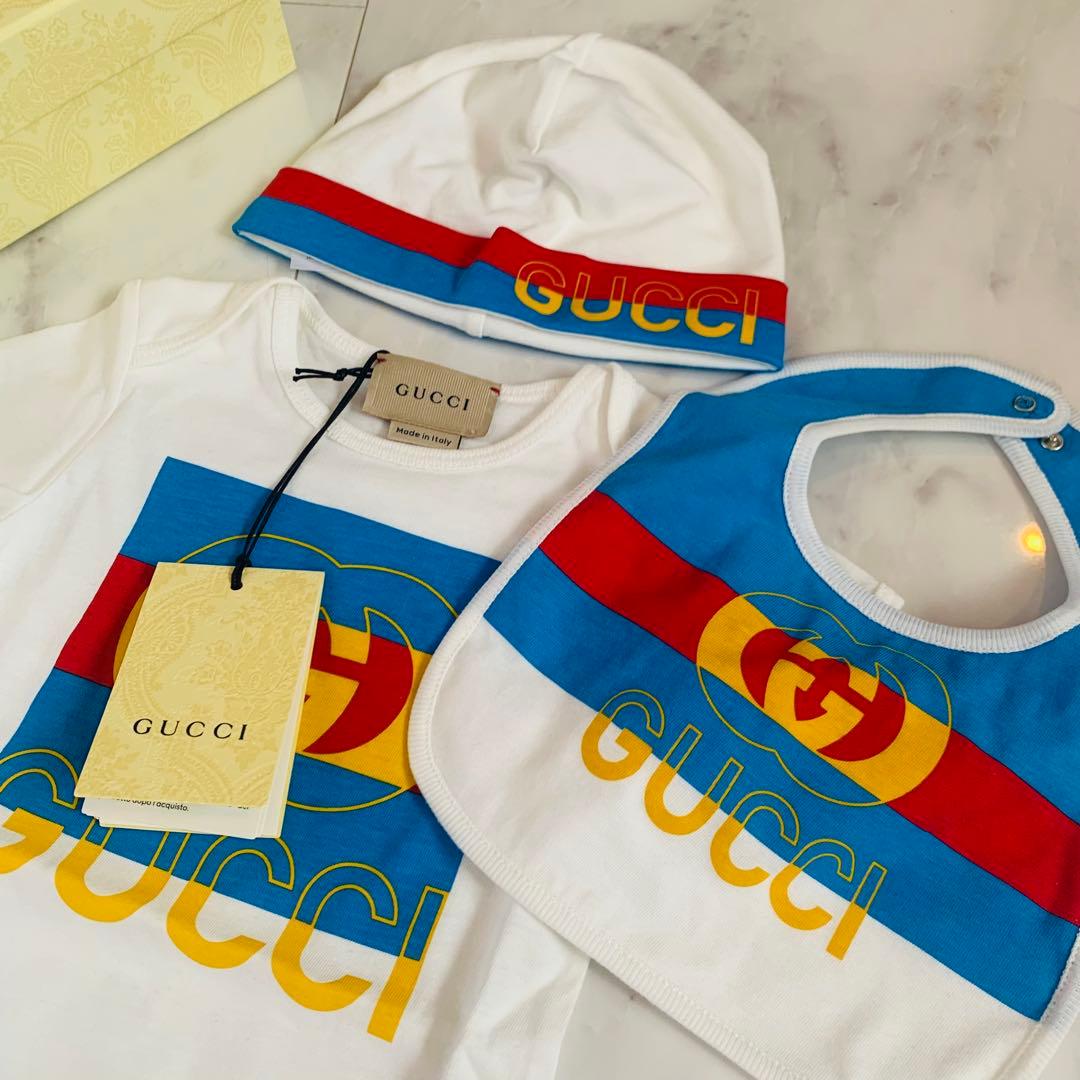 GUCCI 3点セット　ベビー服 ボディスーツ 帽子 スタイセット　よだれかけ