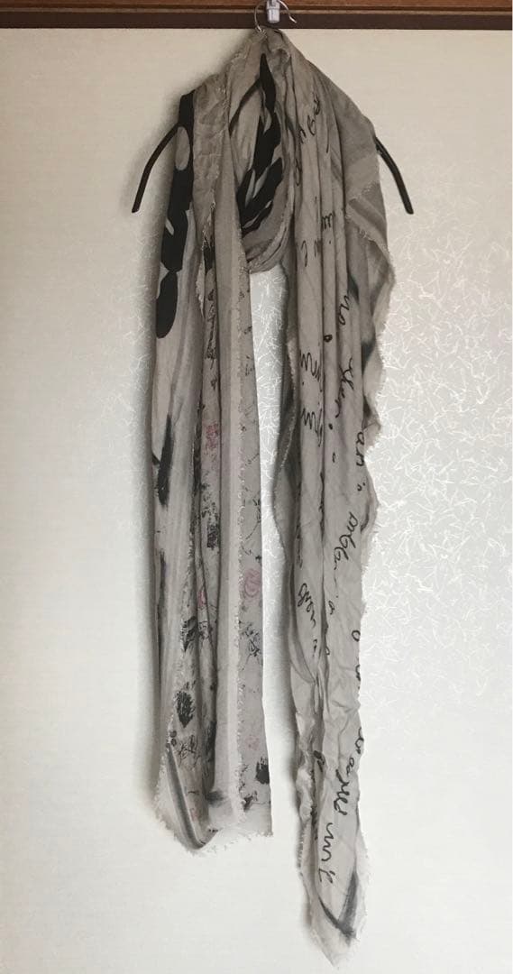 Faliero Sarai disney コラボレーションストール