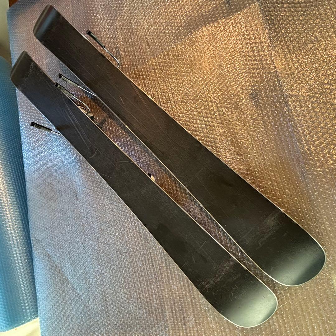 ロシニョール SIN99 調整ビンディング付ショートスキー　ミッドスキー