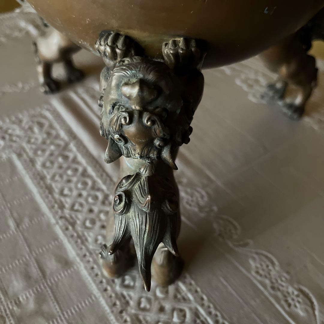 T*s様 ゲキレア透かし彫り　薄端　金属製　三つ足　華道具