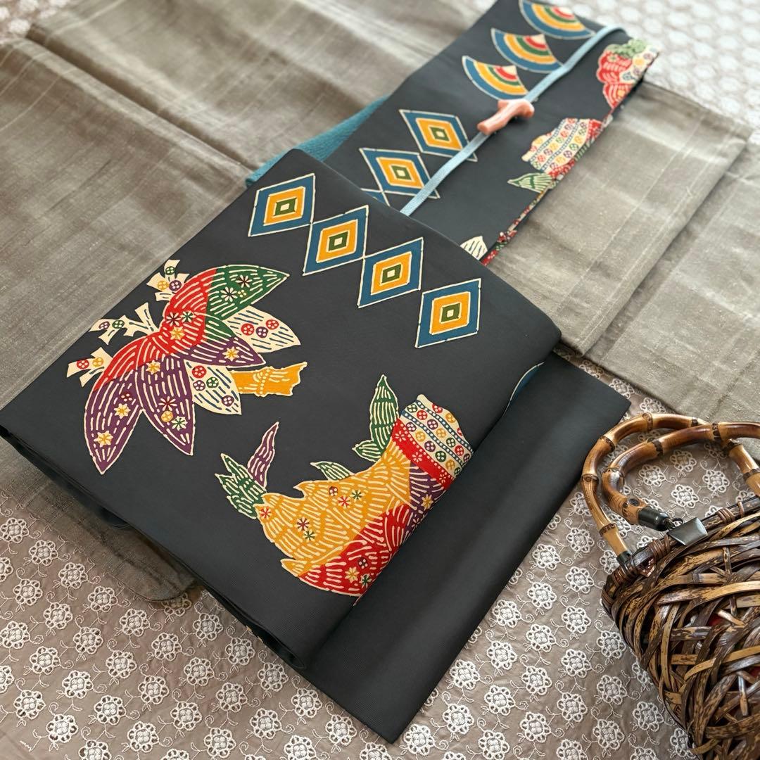 お洒落　美品　名古屋帯　紅型　粋な帯　地味派手　個性的　結城紬や大島紬に