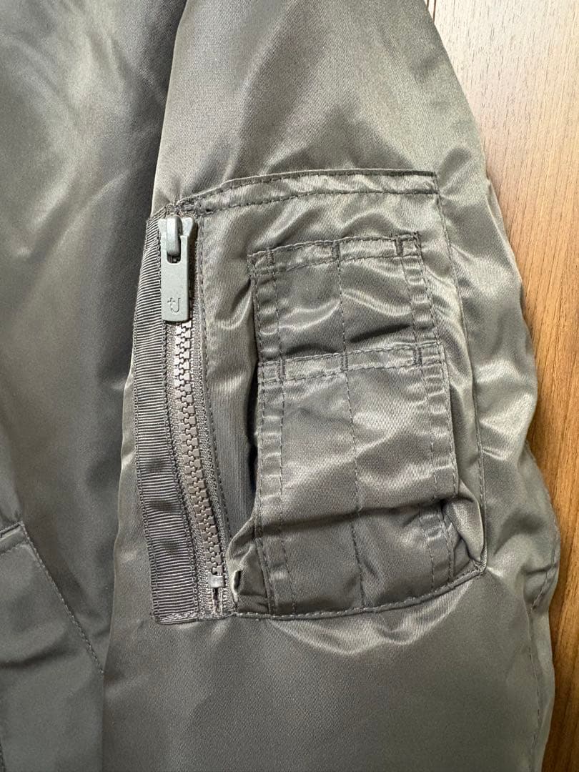 ユニクロ +J ハイブリッドダウンオーバーサイズMA-1 グレー Lサイズ