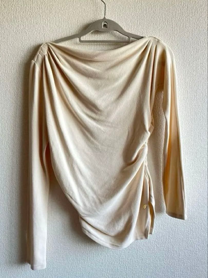 【新品未使用】polaura アシンメトリードレープロングスリーブトップス
