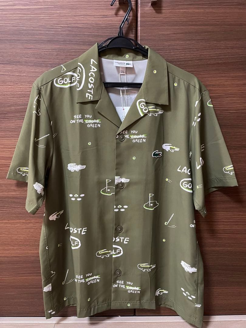 LACOSTE ウルトラドライオープンネック総柄シャツ