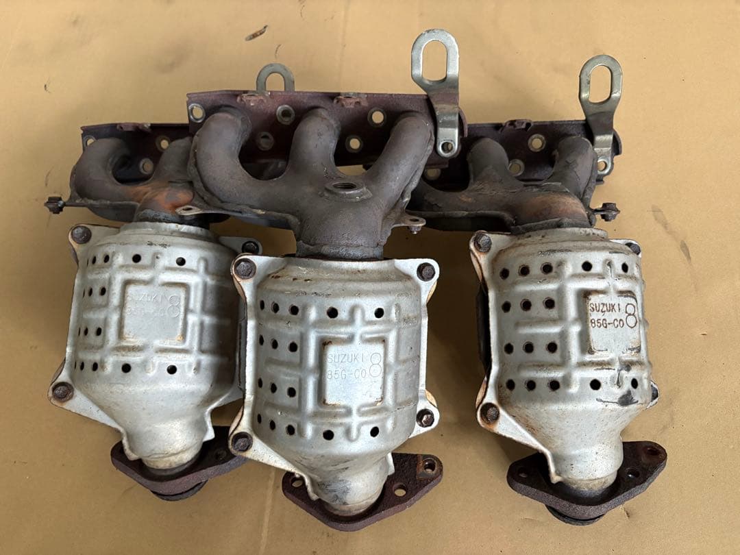 スズキ純正 エキマニ3個セット85G-C08 触媒 キャタライザー 素材として