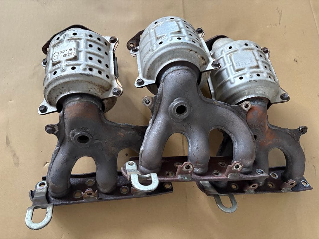 スズキ純正 エキマニ3個セット85G-C08 触媒 キャタライザー 素材として