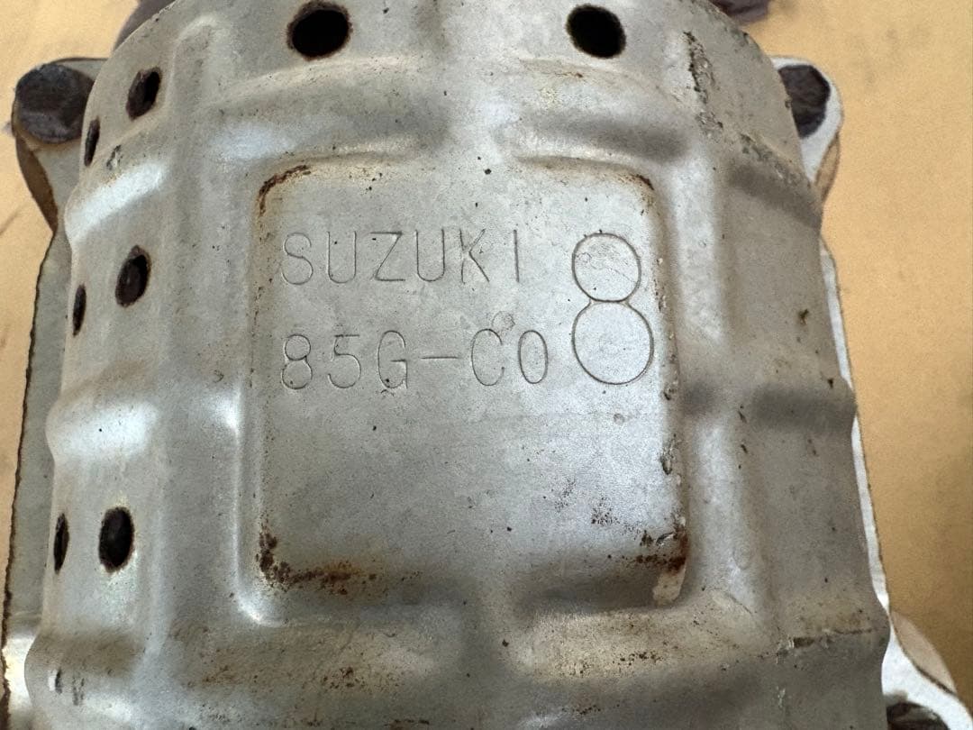 スズキ純正 エキマニ3個セット85G-C08 触媒 キャタライザー 素材として