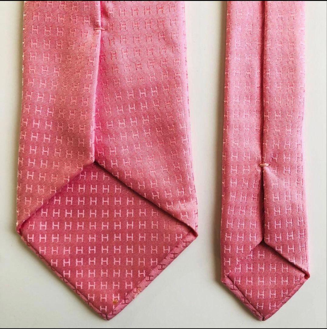 HERMES ネクタイ 紋章柄 ピンク　ファソネ