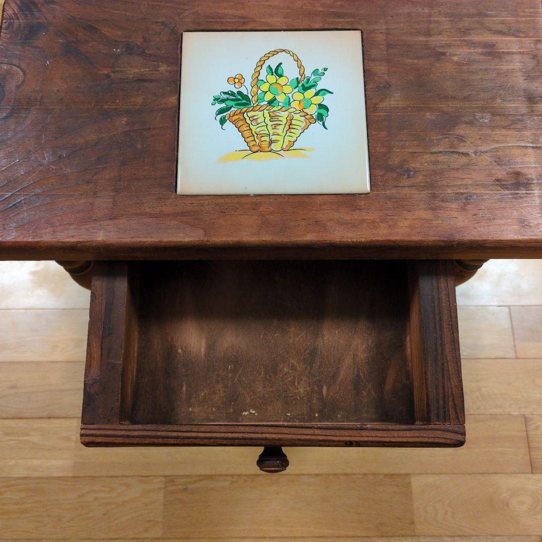 木製サイドテーブル　カフェテーブル