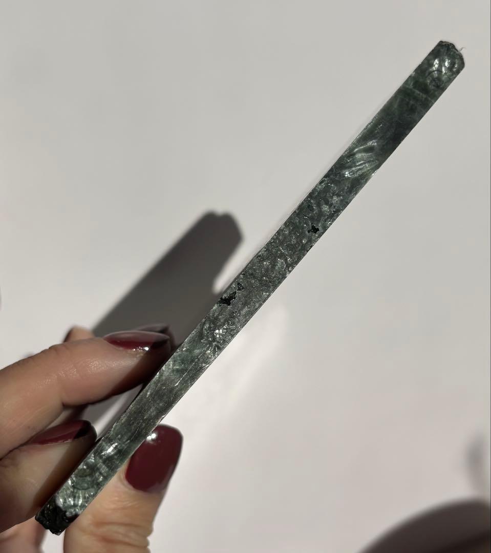 《鉱物アート》セラフィナイトプレート　バイカル湖由来・羽根状結晶の一点物 スラブ