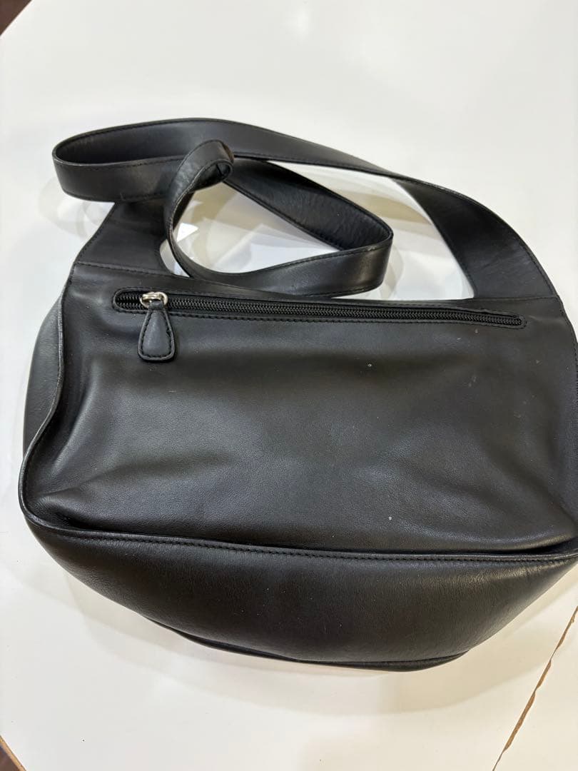 ロエベ レザーショルダーバッグ ブラック　難ありLOEWE