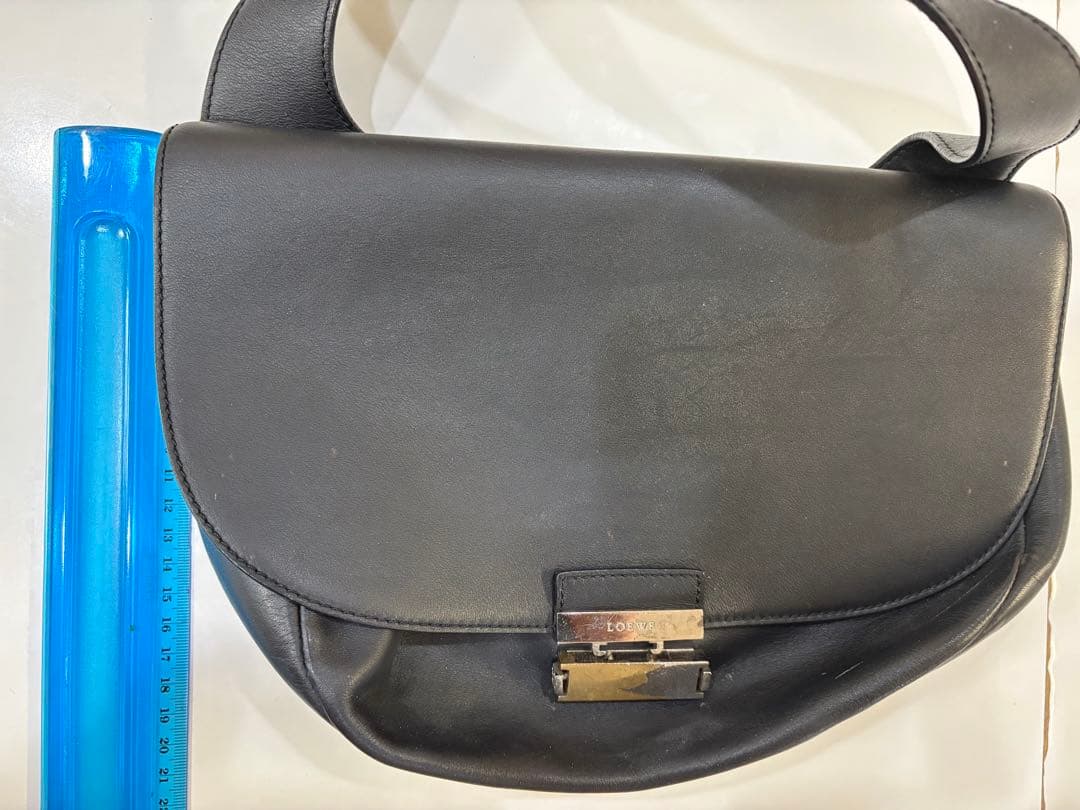 ロエベ レザーショルダーバッグ ブラック　難ありLOEWE