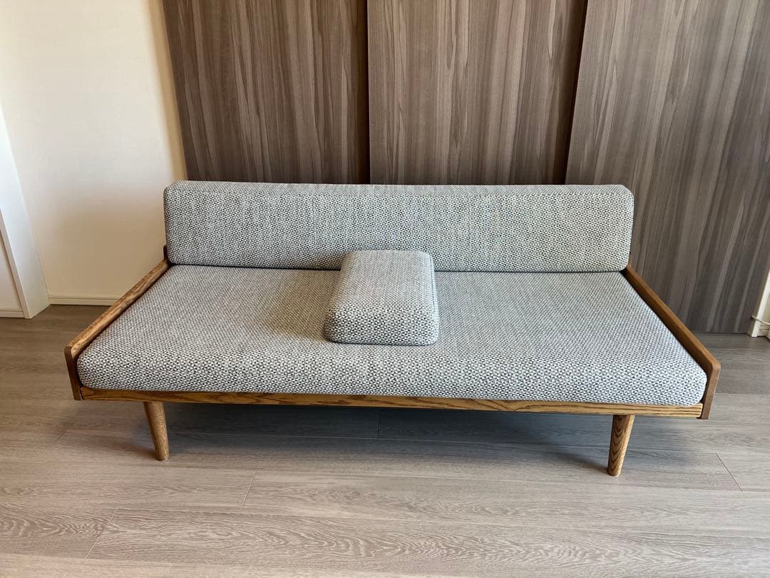 ユッパ 　momo natural DAY SOFA 2.5Pアームレスト