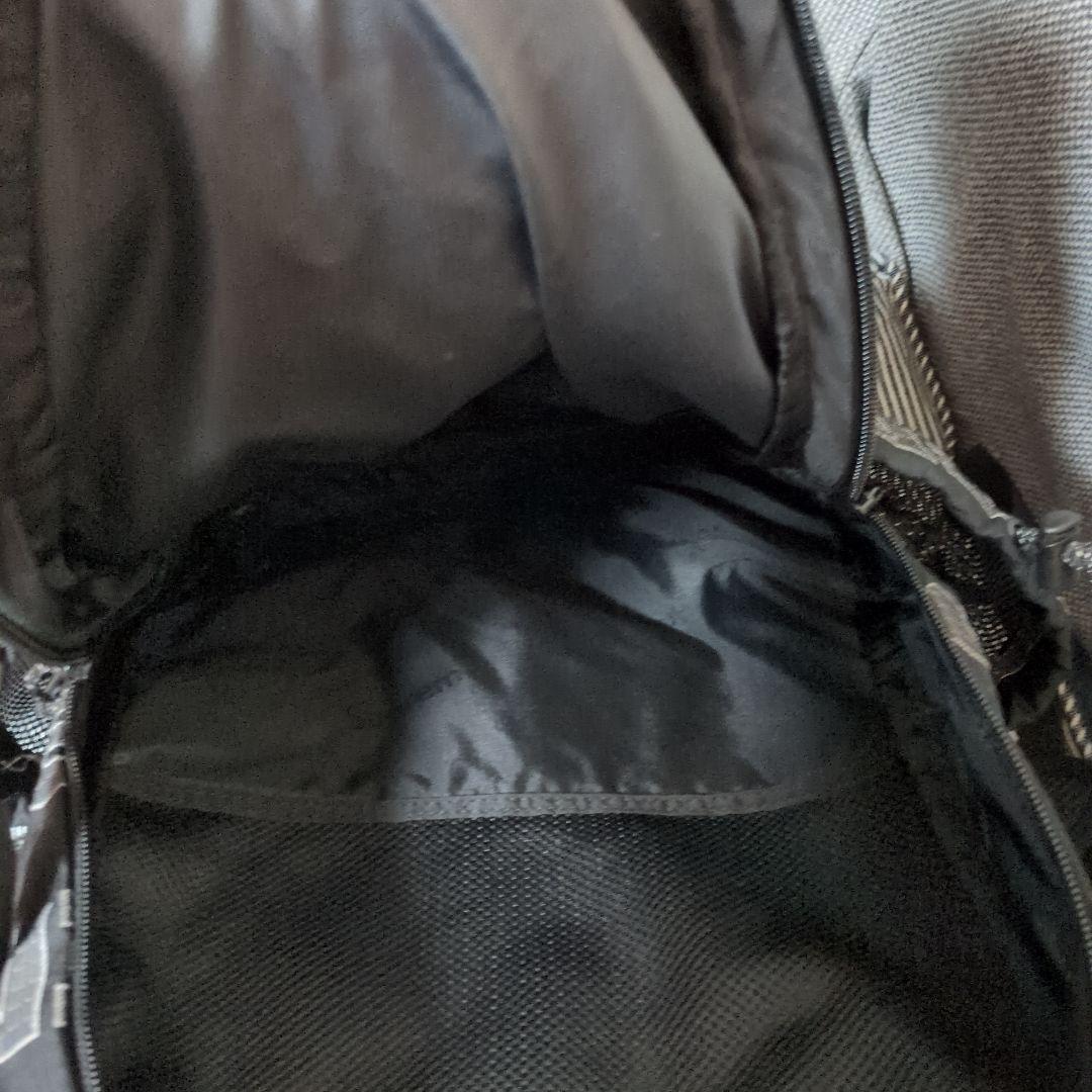 Supreme ブラック ロゴバックパック