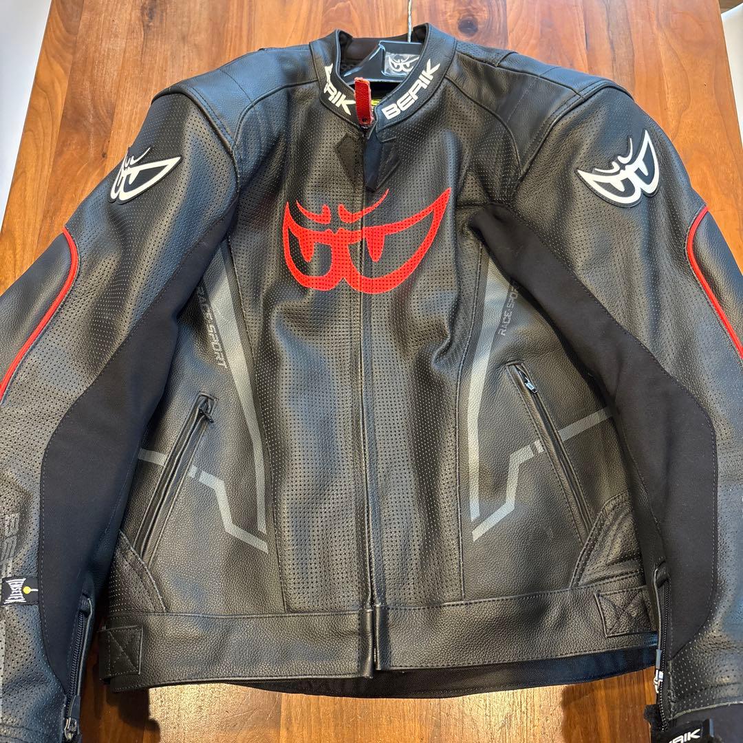 BERIK ベリック レザージャケット 高級牛革　56