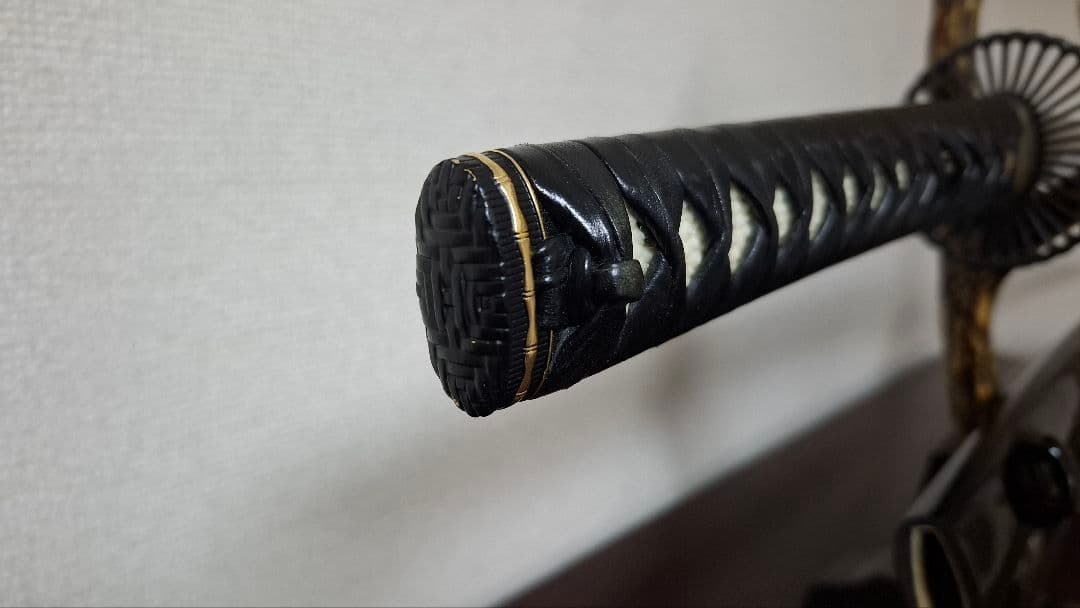 【高級居合刀】柄26cm本牛革巻 刀身2尺4寸5分 鍔元から鋒まで76.5cm