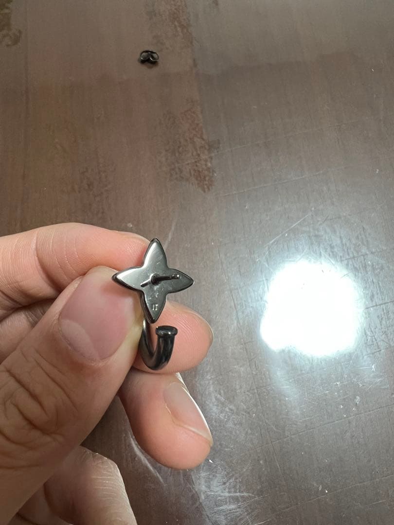 レア!! LOUIS VUITTON ルイヴィトンピアス